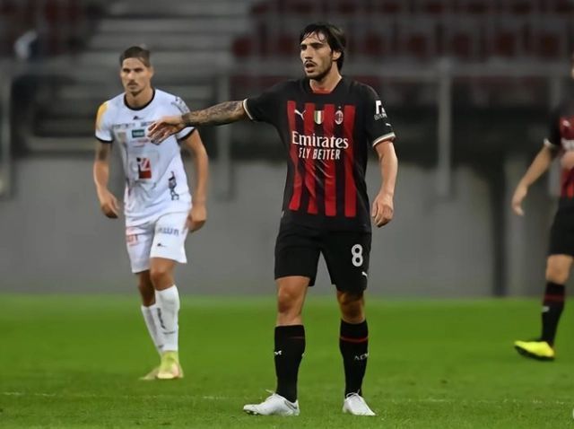 赛中持续竞 赛中持续竞