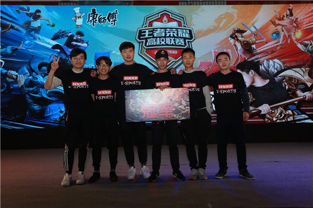 还是比赛中 还是比赛中