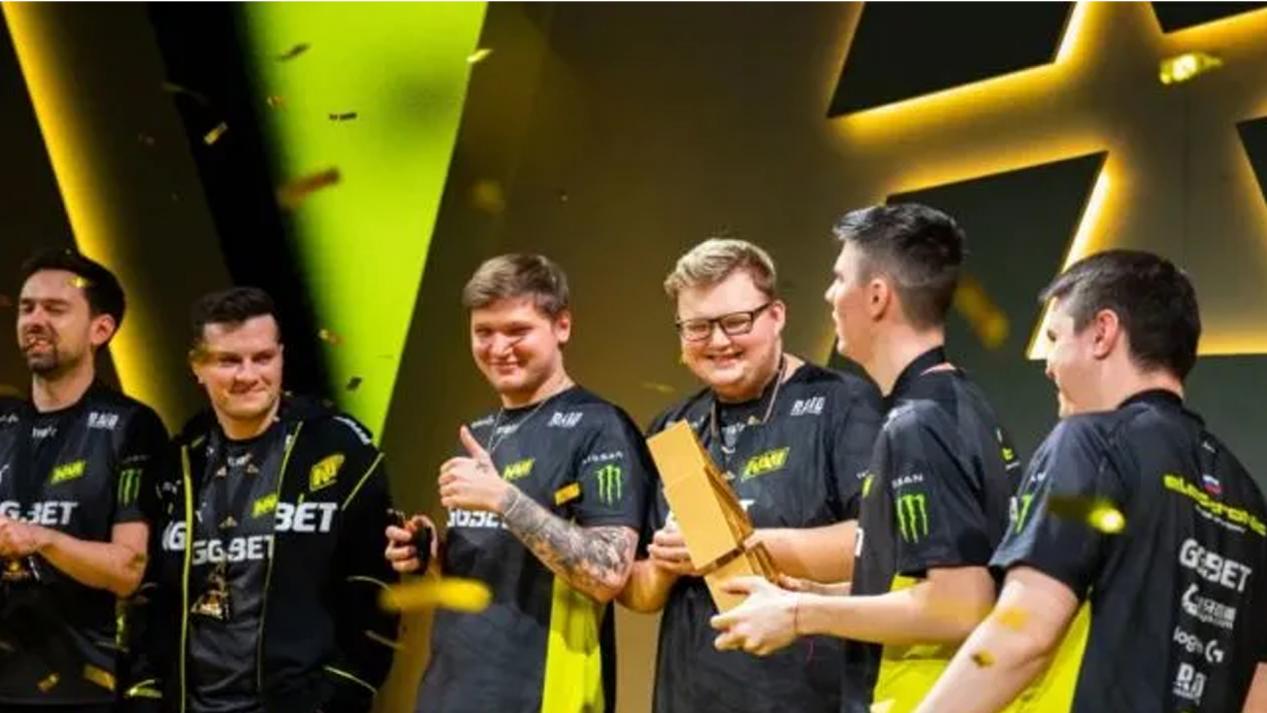 演帽子戏法 演帽子戏法